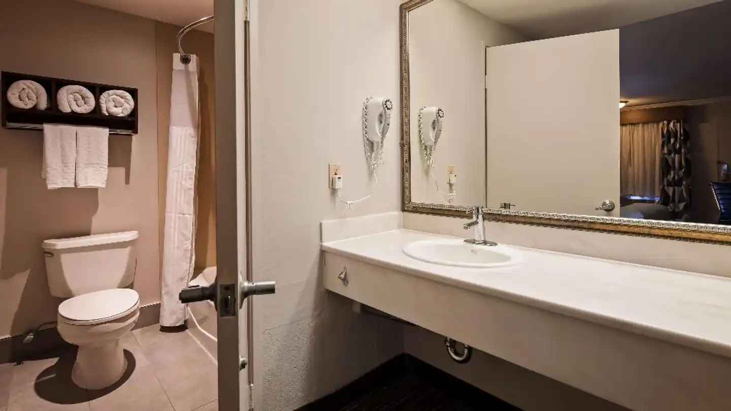 Best Western Galleria Inn, Redondo Beach Badezimmer