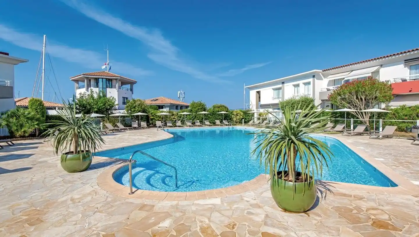Best Western Plus Hotel La Marina Pool