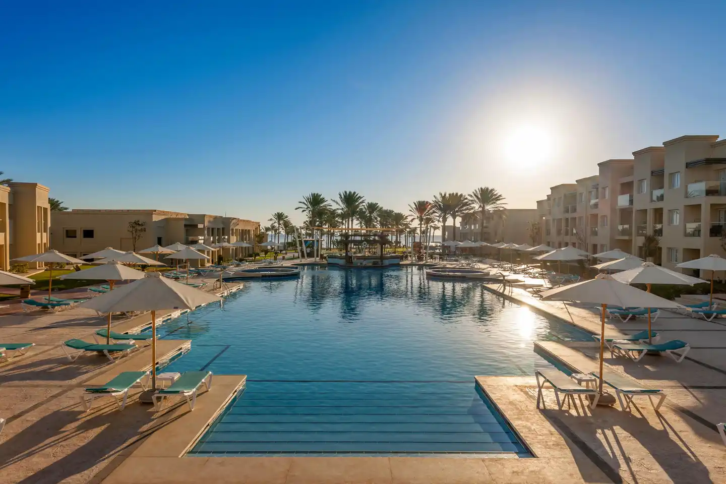 Rixos Premium Seagate Pool