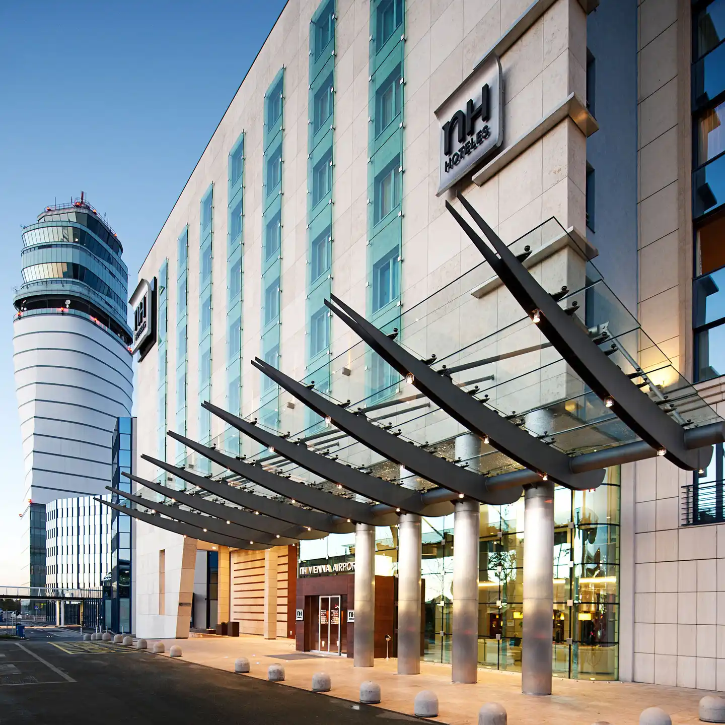 NH Vienna Airport Conference Center Aussenansicht