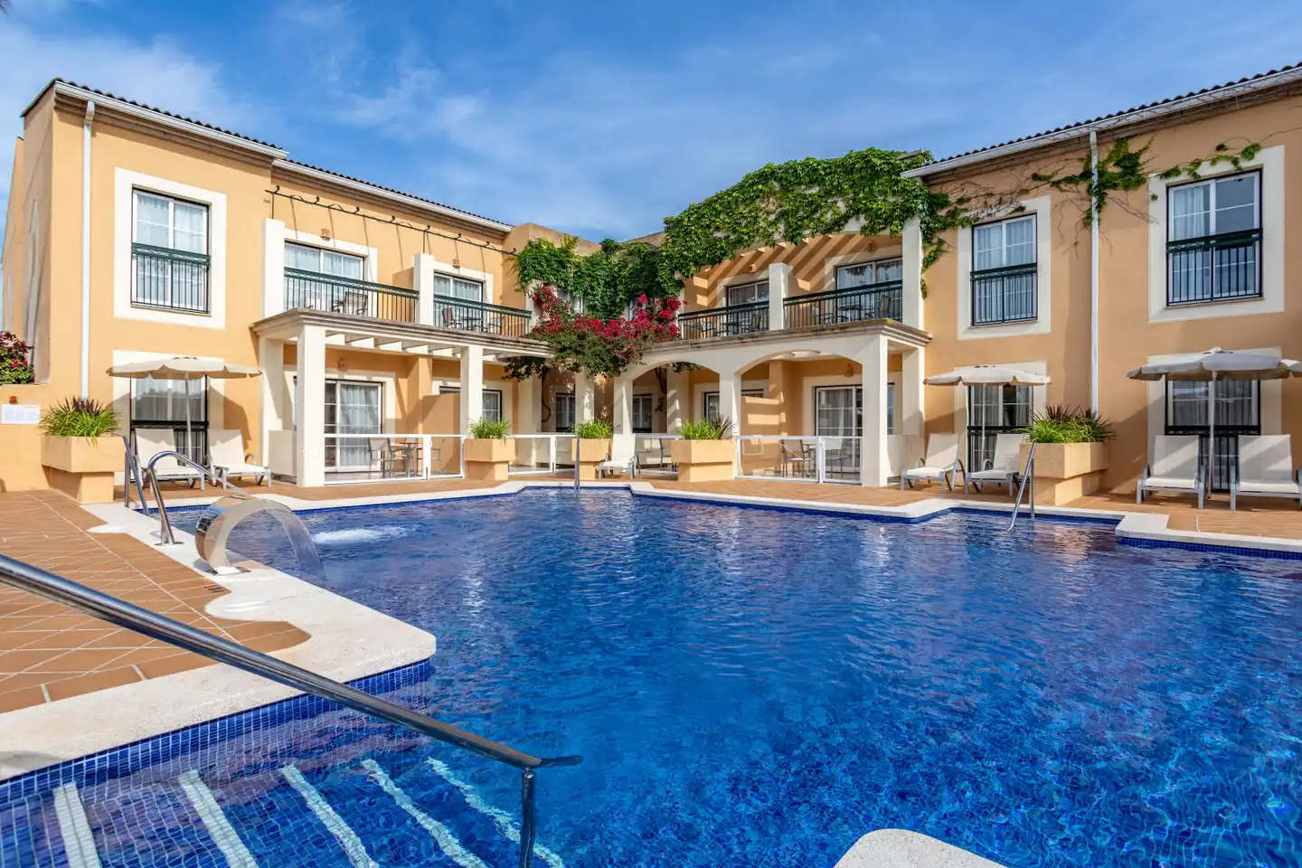 Zafiro Menorca Pool
