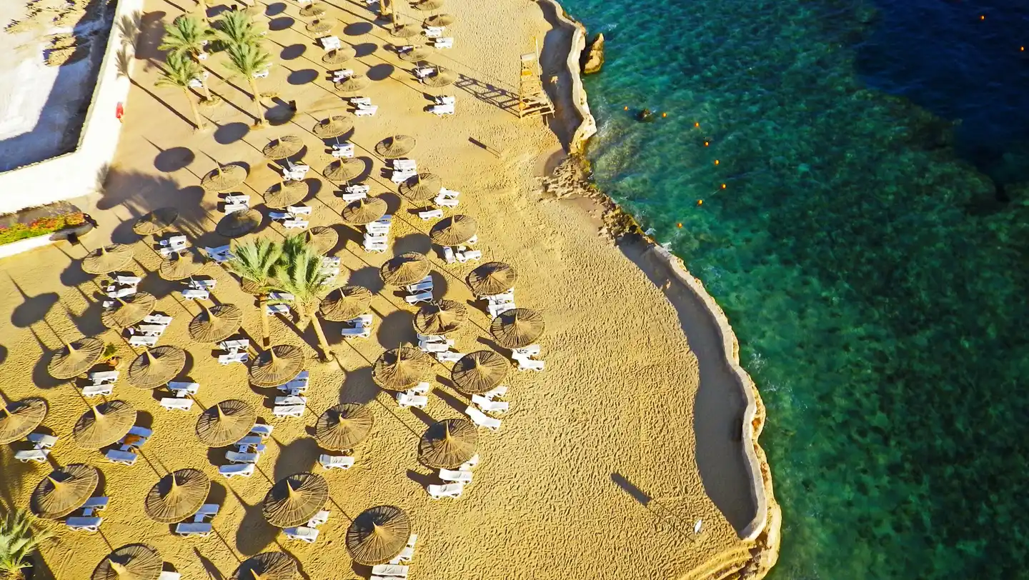 Reef Oasis Blue Bay Resort & Spa Strand