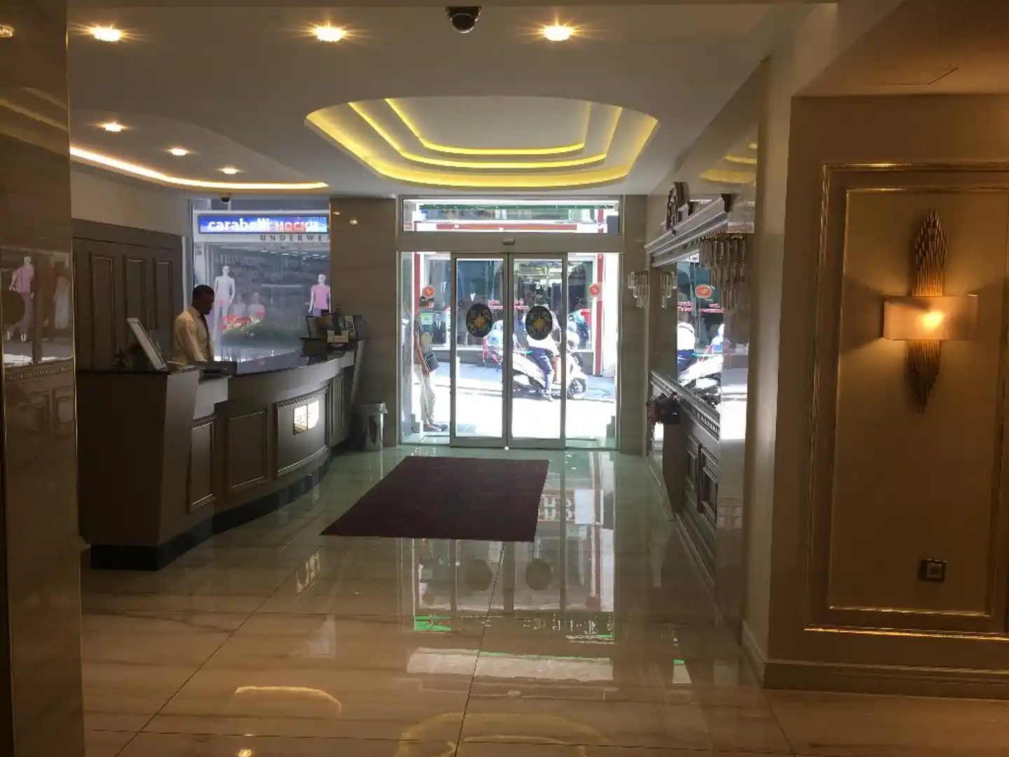 Laleli Gonen Hotel Lobby