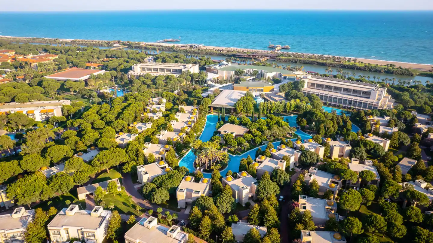 Gloria Serenity Resort Aussenansicht