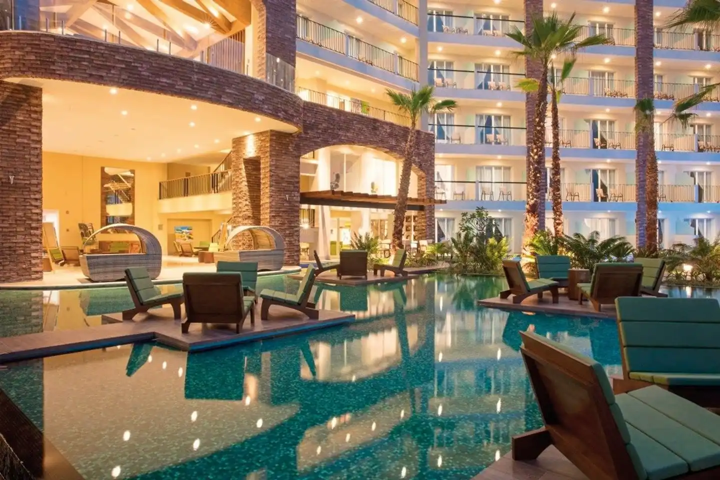 Krystal Grand Los Cabos Hallenbad