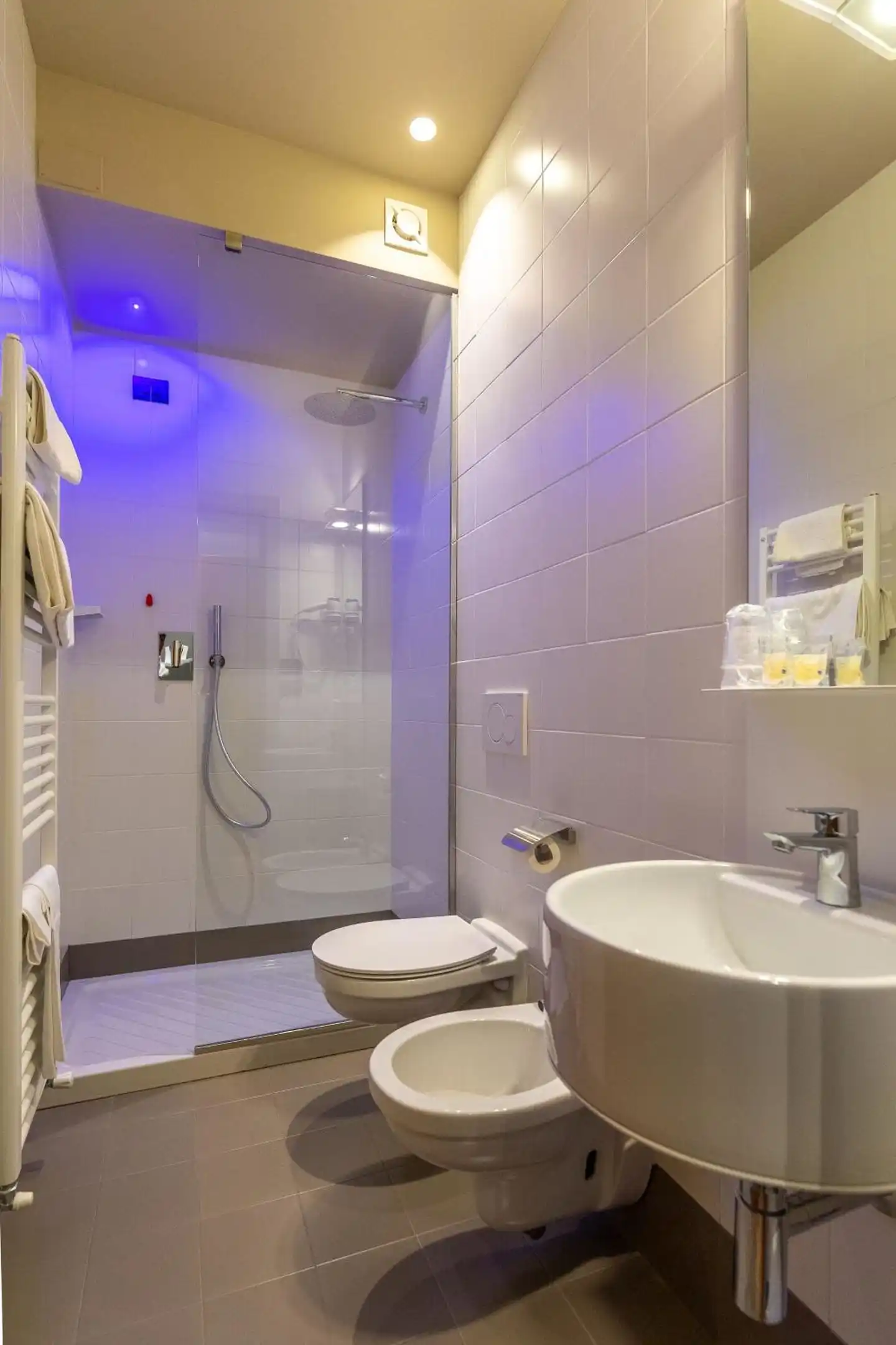 Hotel Moderno Badezimmer