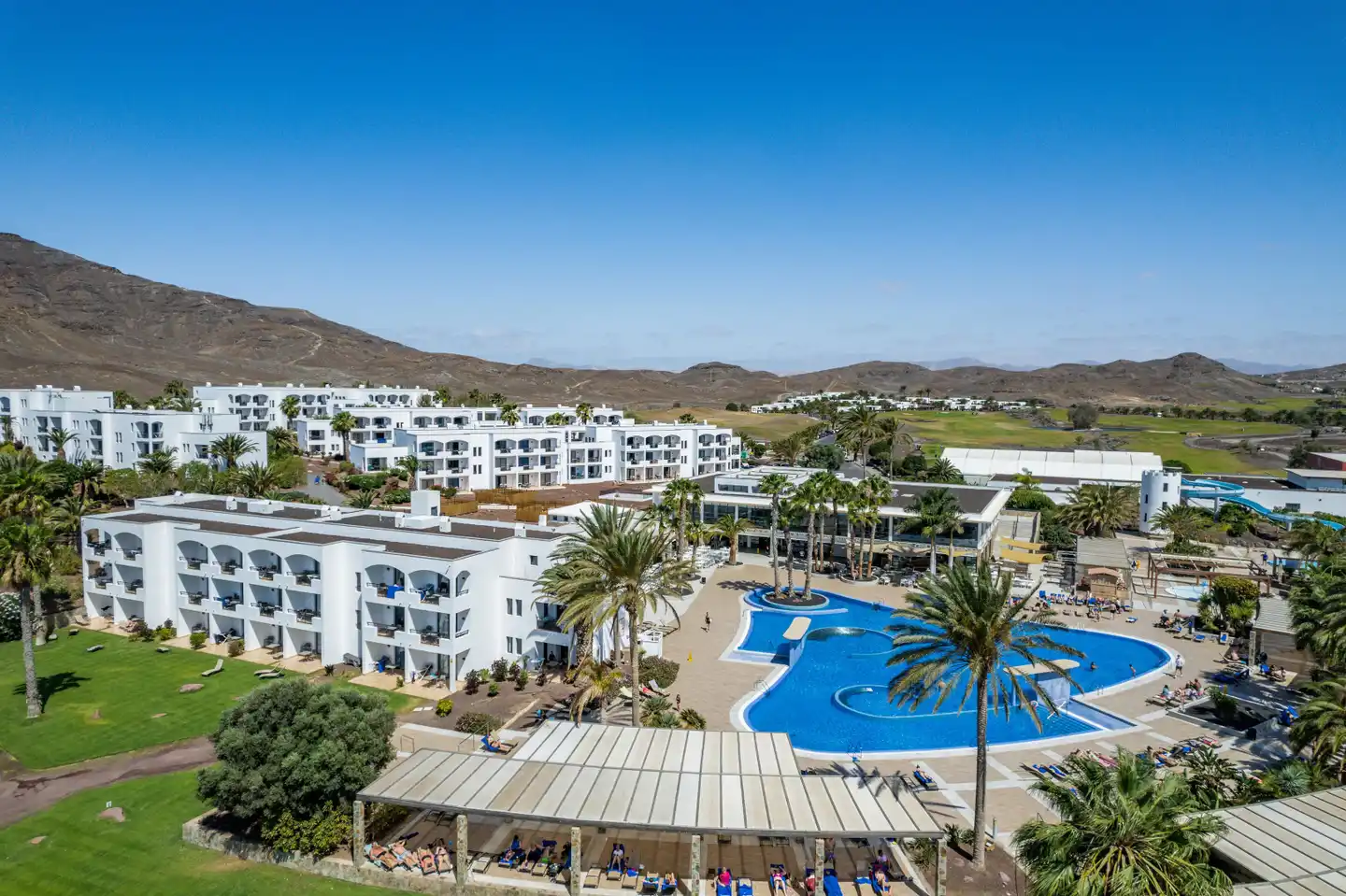 Playitas Aparthotel Aussenansicht