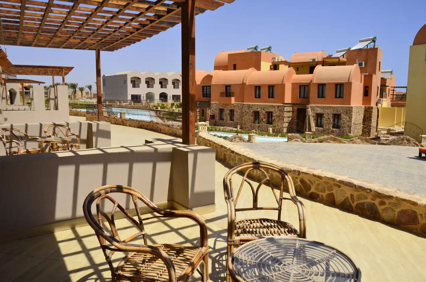 Rohanou Beach Resort & Ecolodge Terrasse