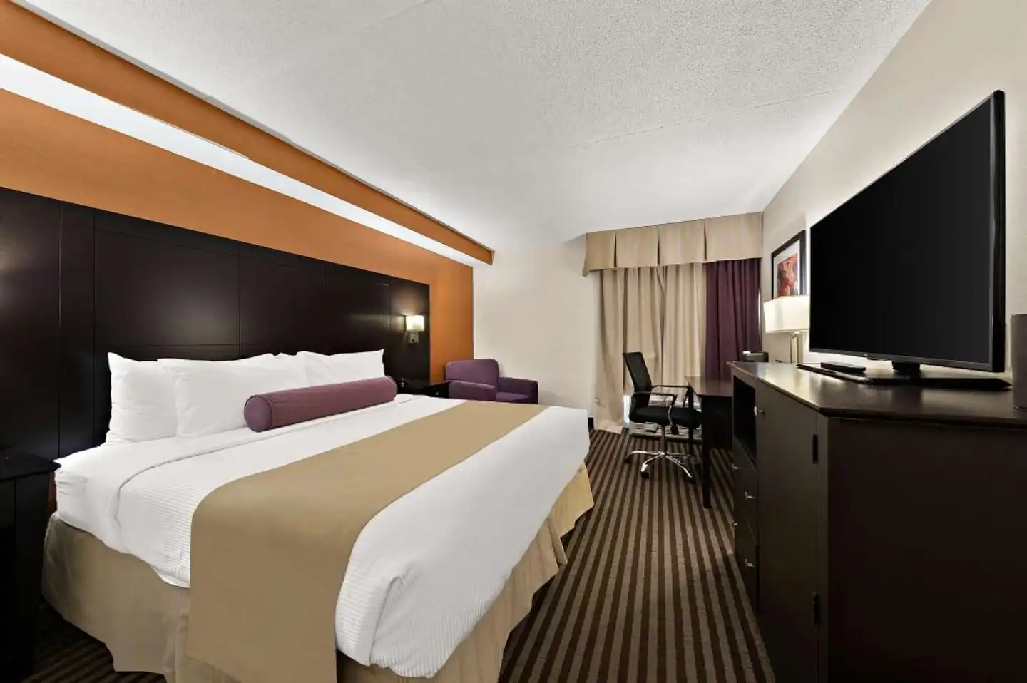 Best Western Plus Toronto North York Hotel & Suites Wohnbeispiel