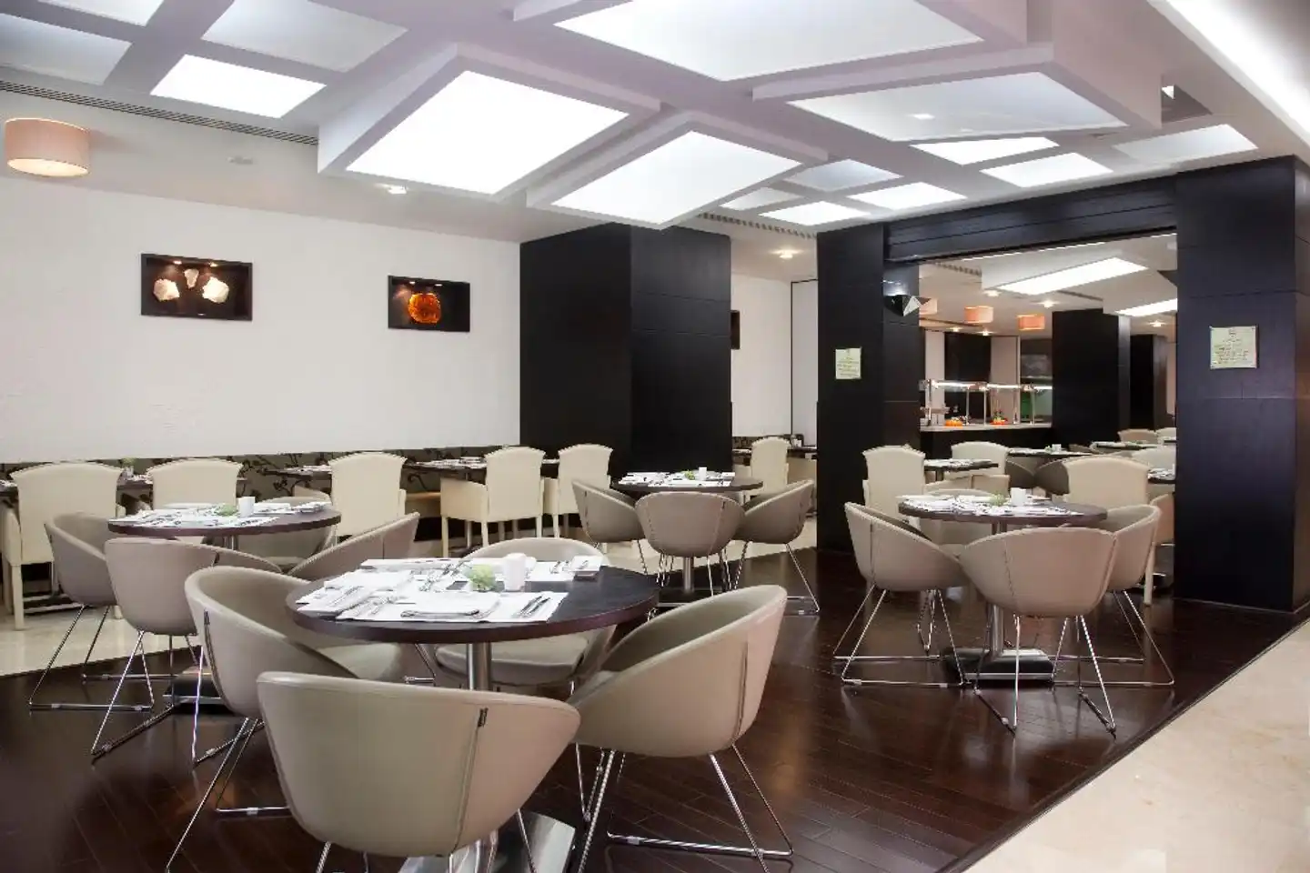 Holiday Inn Dubai - Al Barsha Restaurant