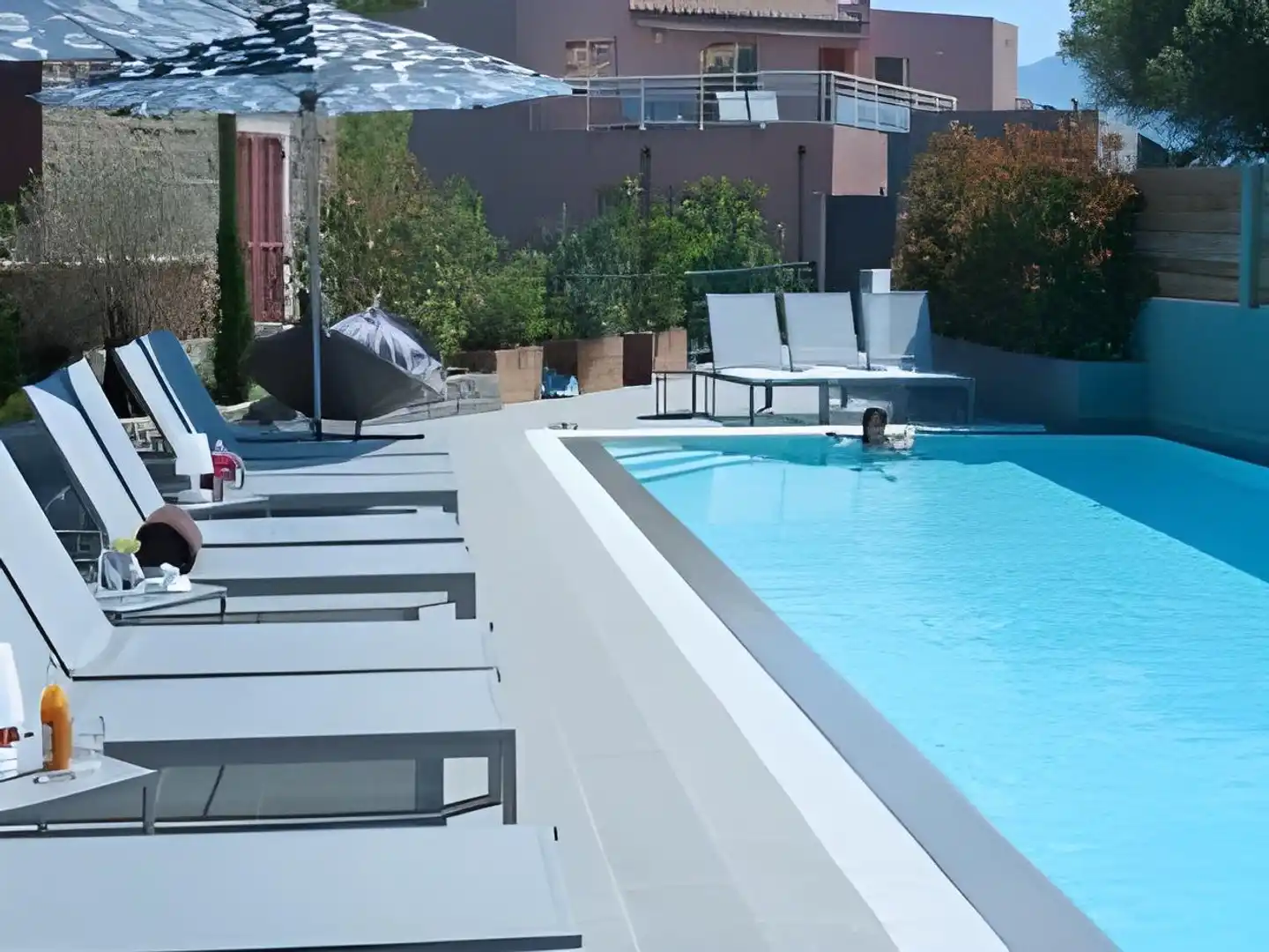 Le Golfe Pool