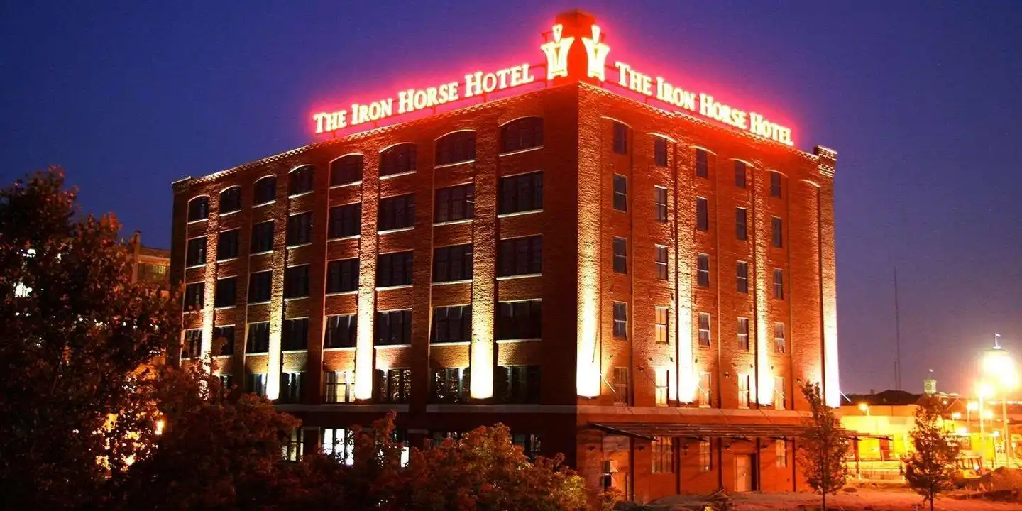 The Iron Horse Hotel Aussenansicht