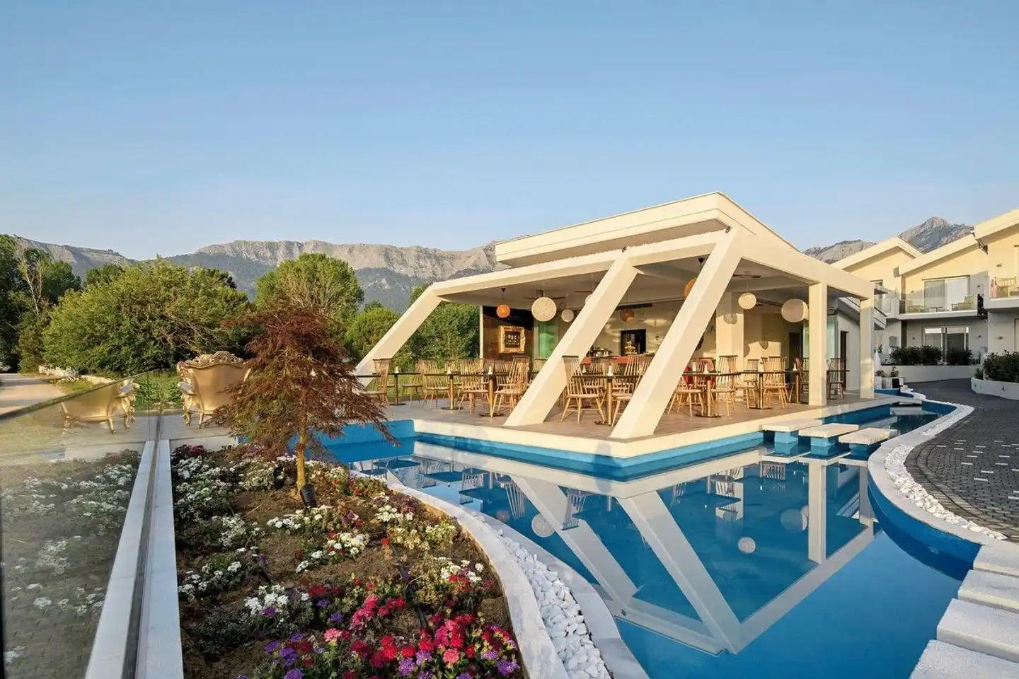 Alexandra Golden Boutique Hotel Pool