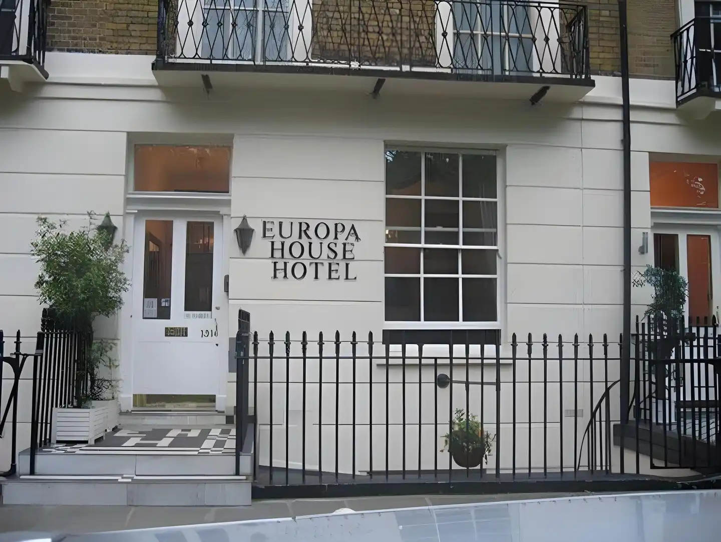Europa House Pool