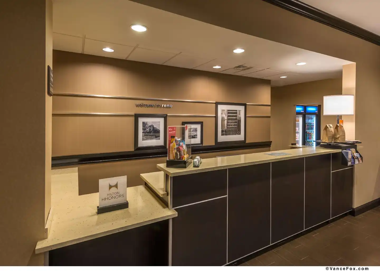 Hampton Inn & Suites Reno Lobby