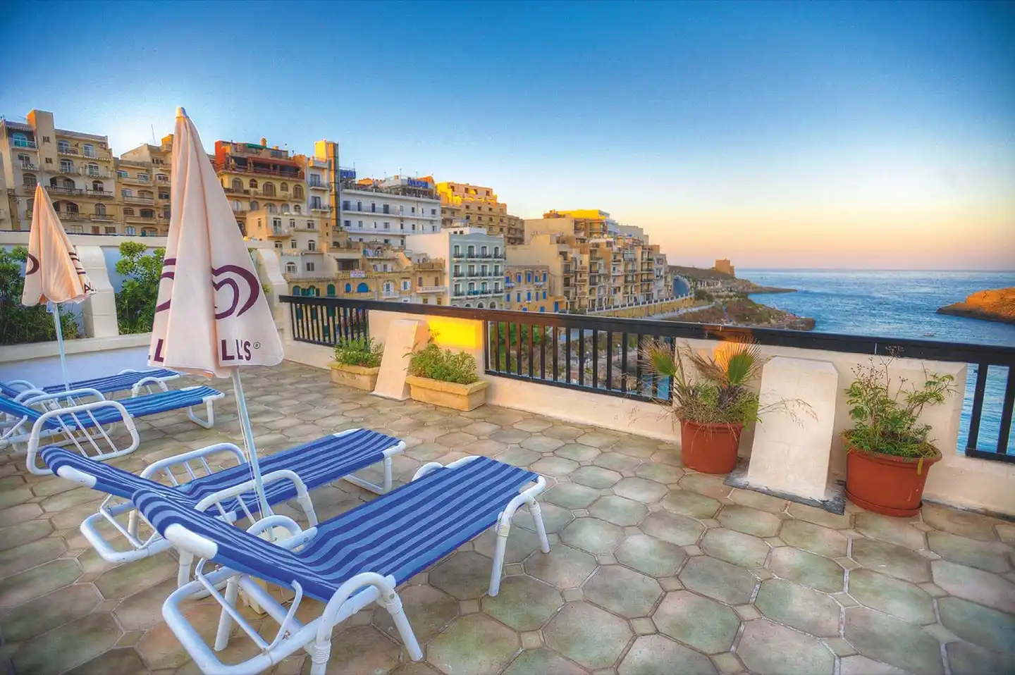 Saint Patrick's Hotel Terrasse