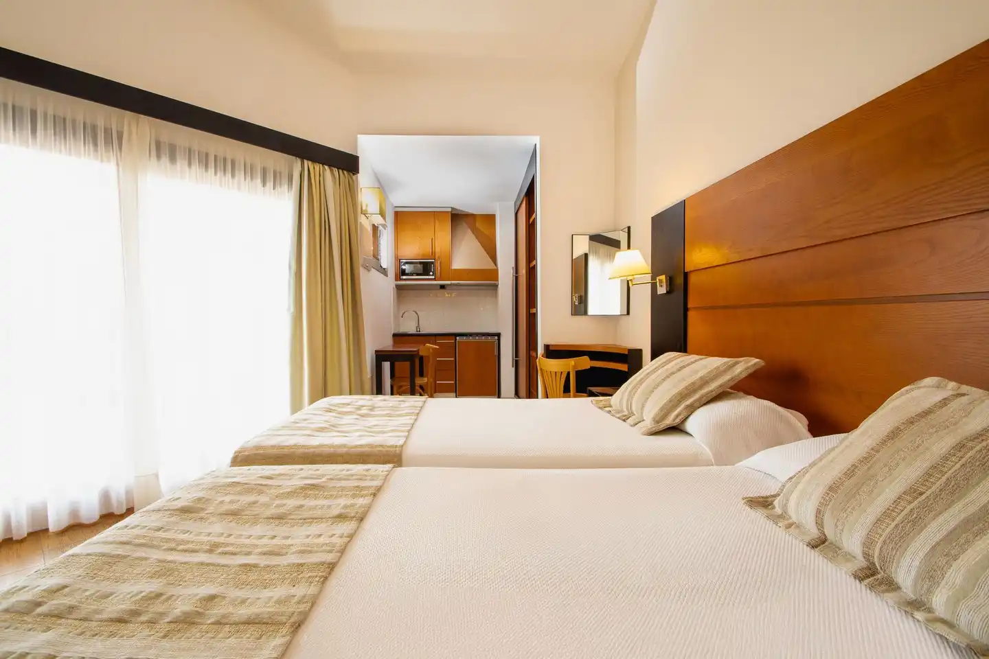 HL Miraflor Suites Wohnbeispiel