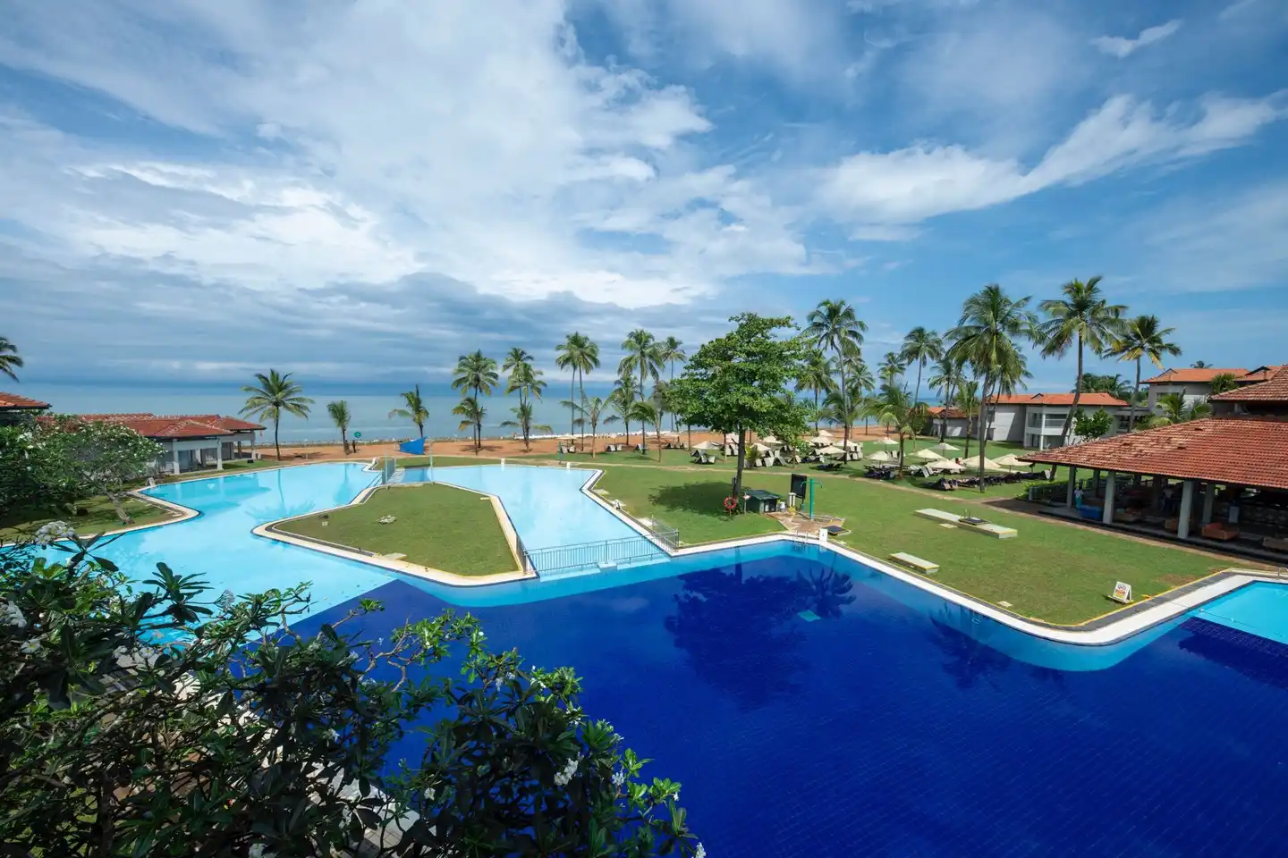 Club Hotel Dolphin Pool