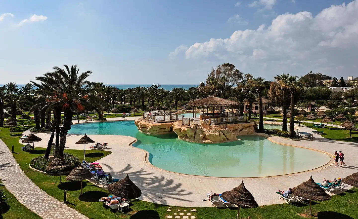Sentido Phenicia POOL