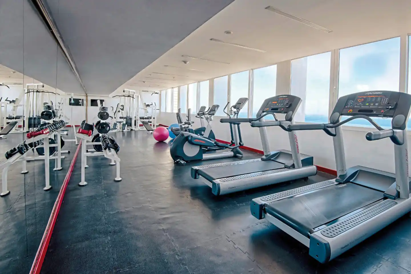 NH Capri La Habana Sport und Entertainment