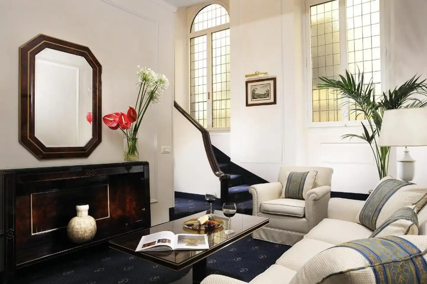 De La Ville Lobby