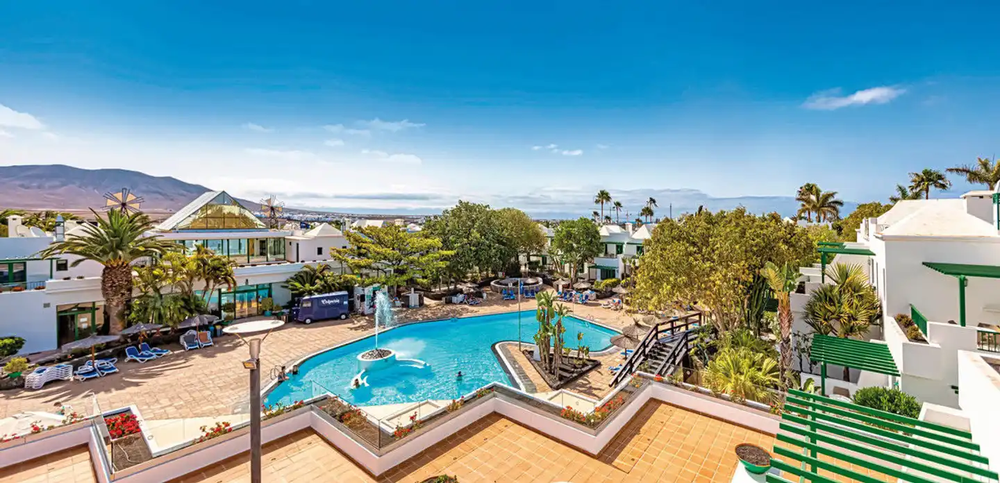 THB Royal Pool