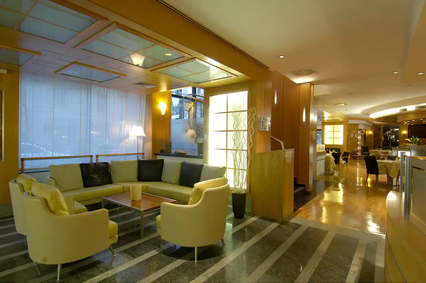 NH Milano Machiavelli Lobby