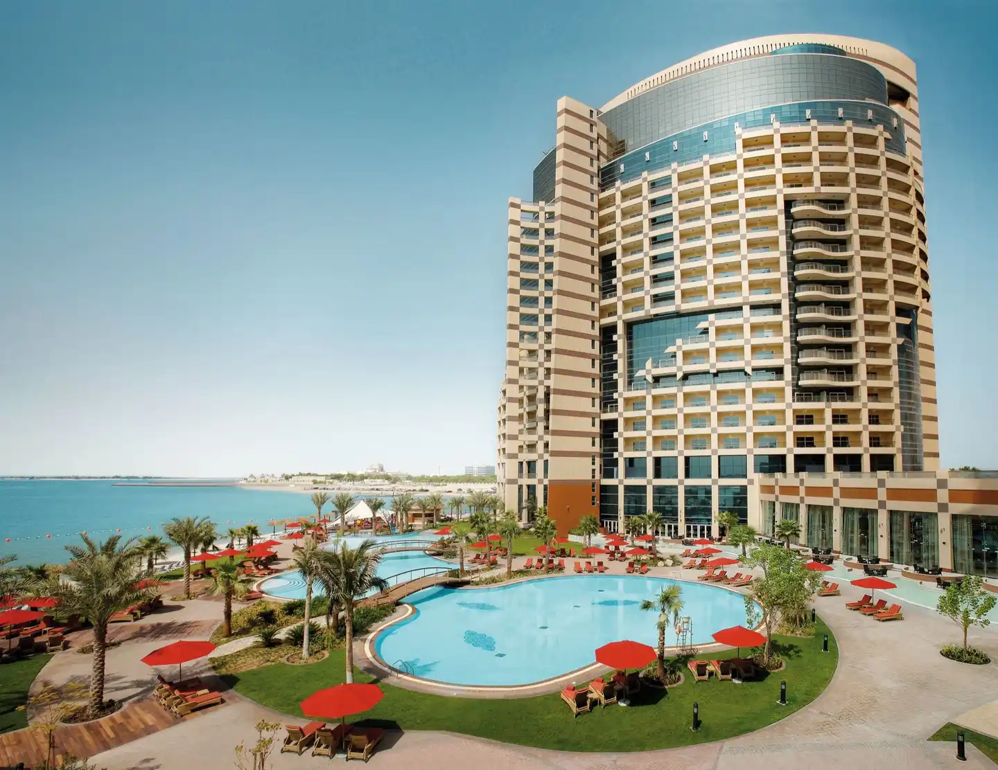 Khalidiya Palace Rayhaan by Rotana Pool