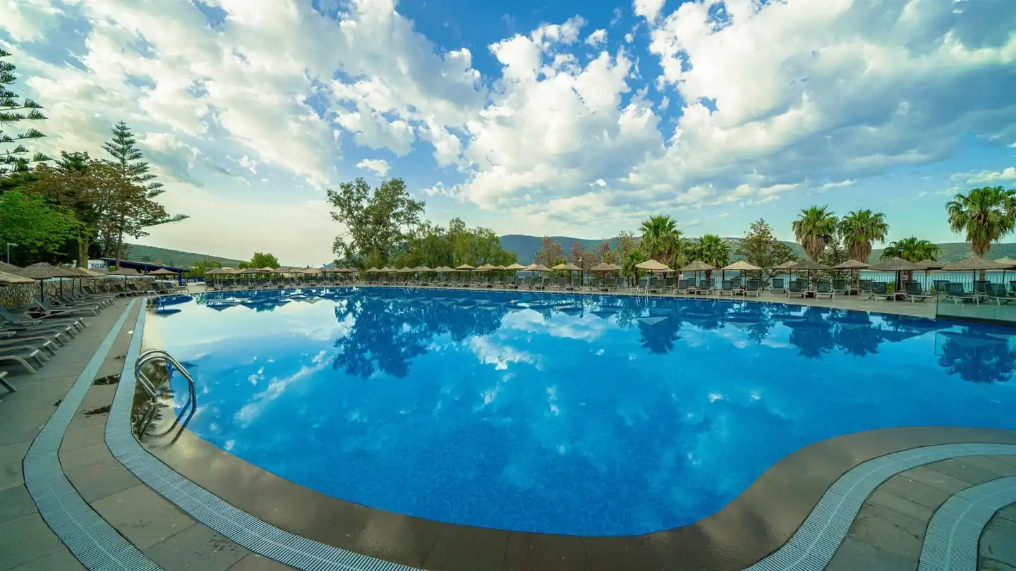 Bodrum Holiday Resort POOL