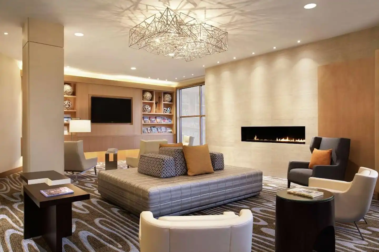 DoubleTree Suites by Hilton Boston - Cambridge Lobby