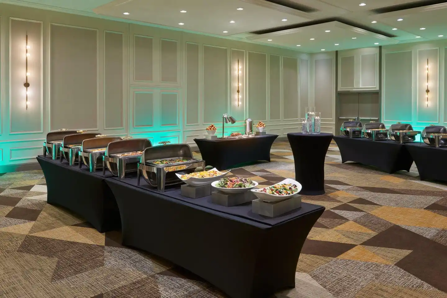 DELTA HOTELS BY MARRIOTT TORONTO AIRPORT & CC Restaurant