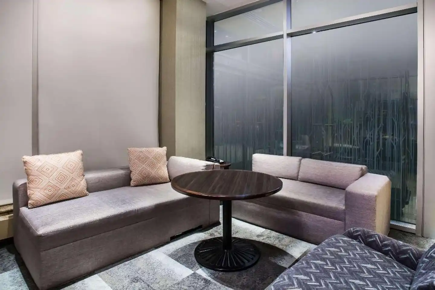 Hilton Garden Inn West 35th Street Lobby
