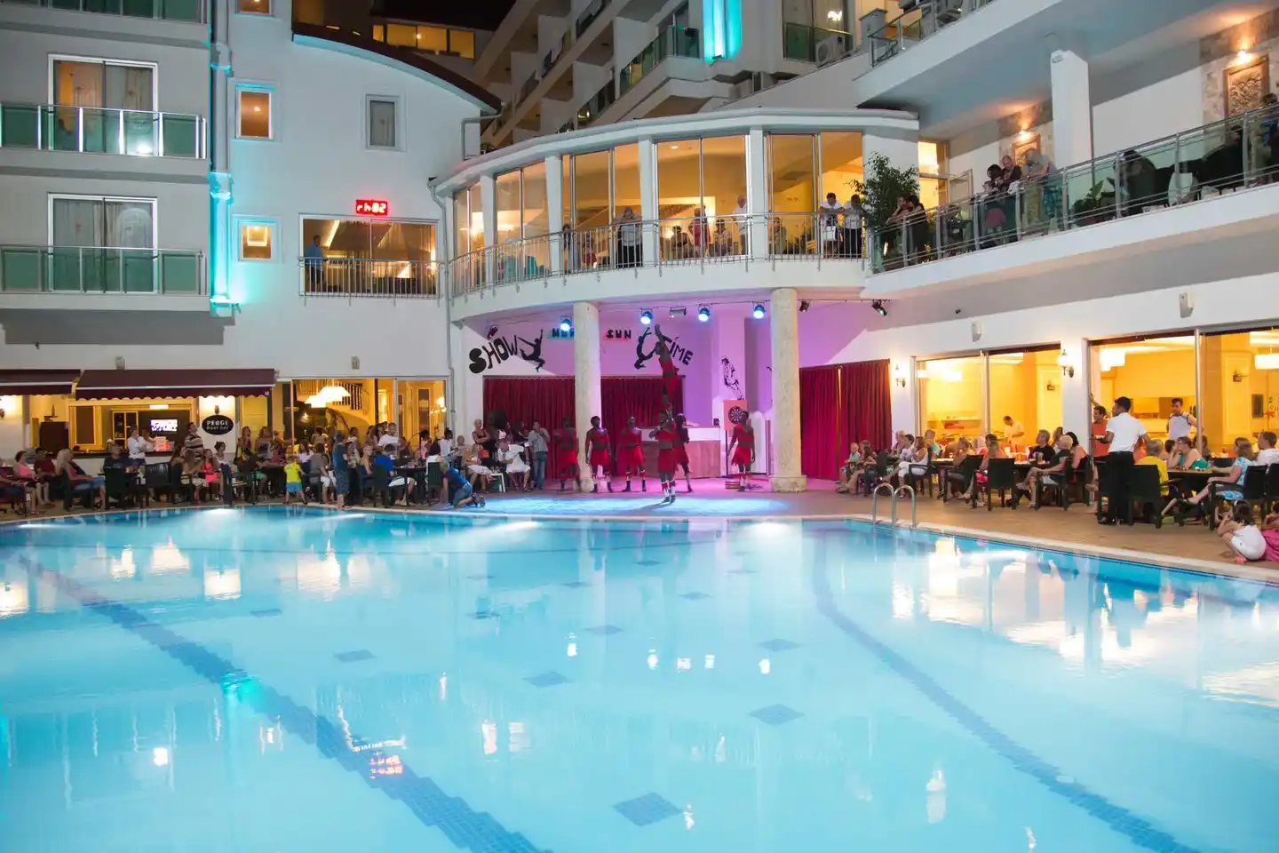 Merve Sun Hotel & SPA Hallenbad