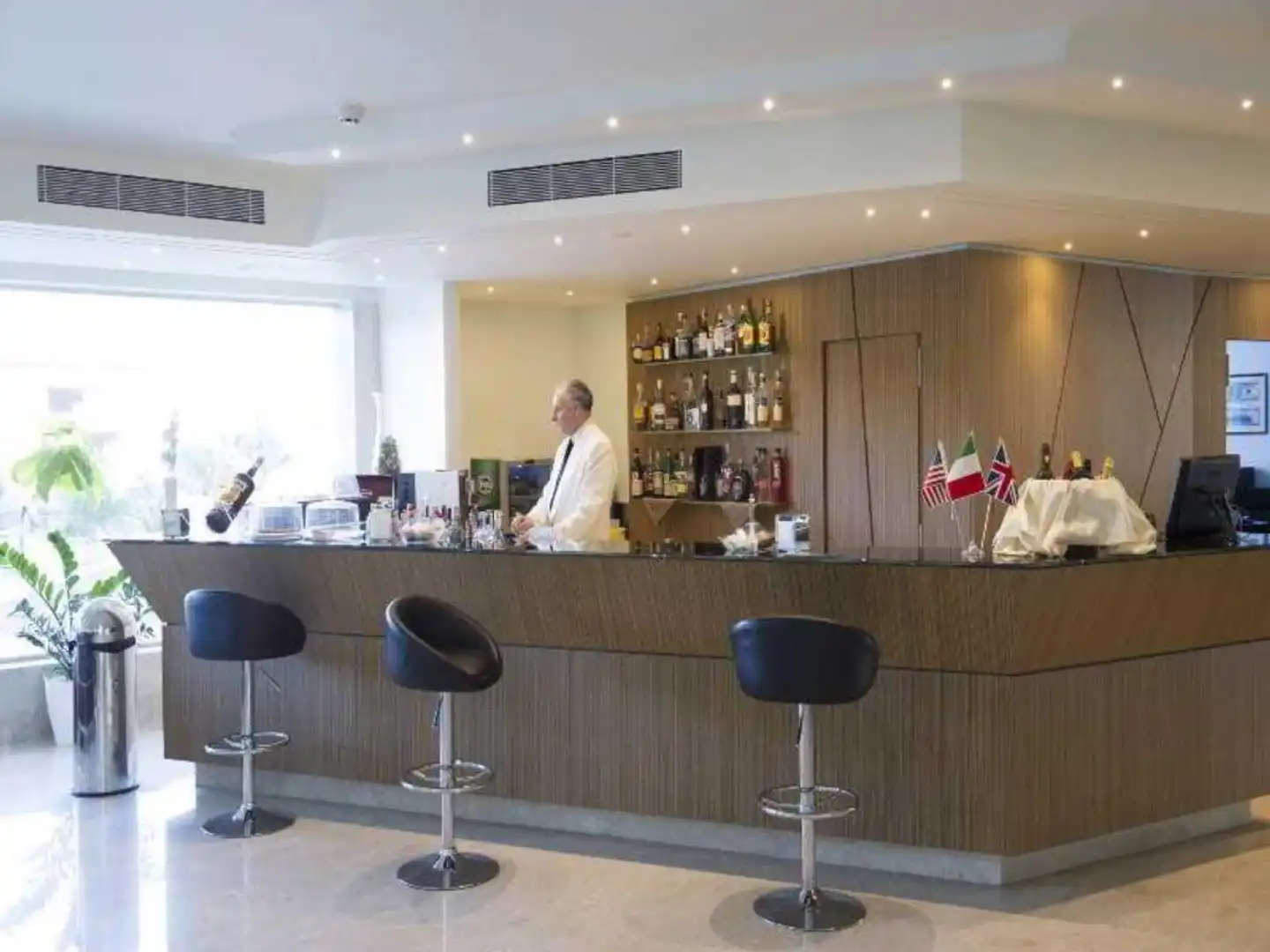 Catania International Airport Hotel Bar