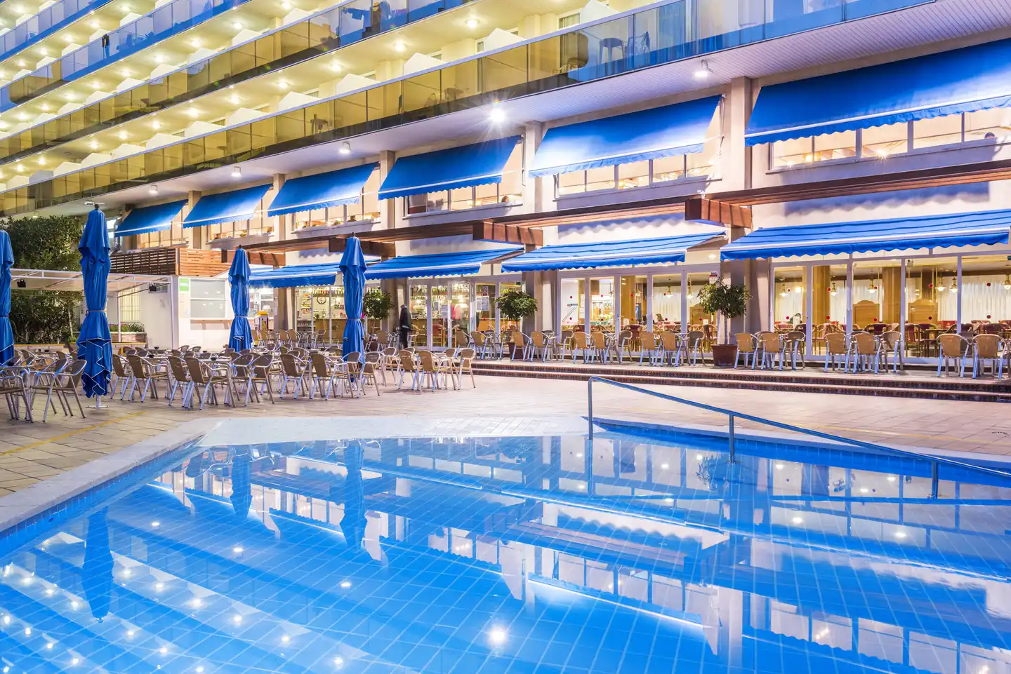Ponient Aparthotel Marinada Pool