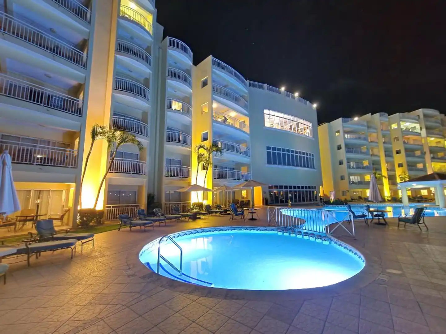 The Villas at Simpson Bay Beach Resort & Marina Aussenansicht