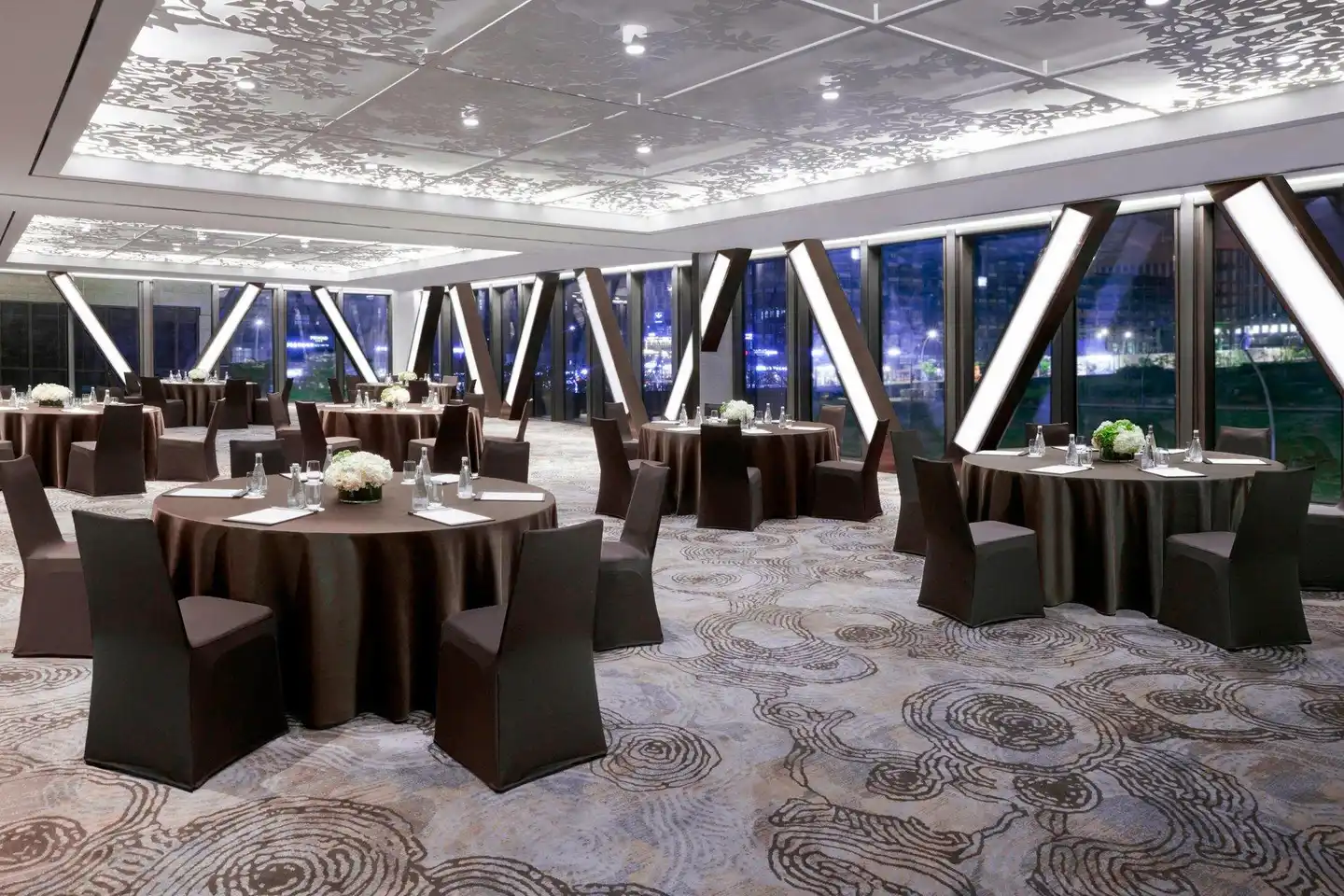 Courtyard by Marriott Seoul Botanic Park Restaurant
