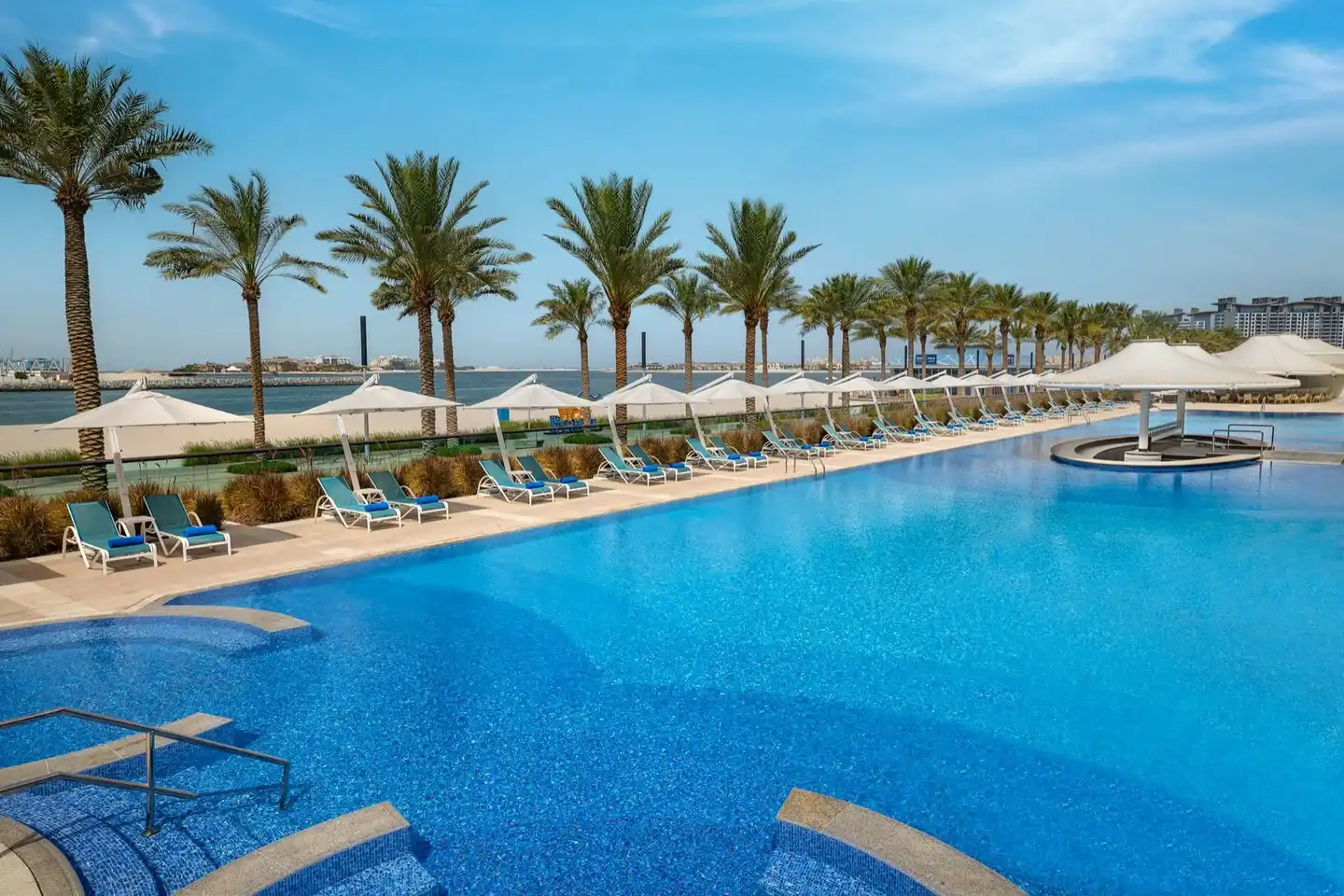 Hilton Dubai Palm Jumeirah Pool