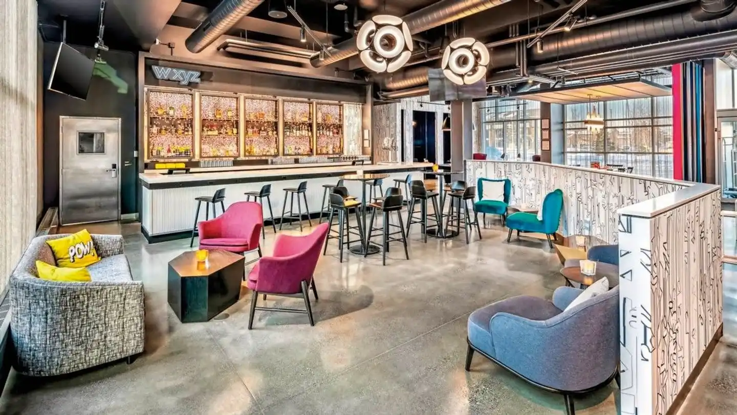 Aloft Anchorage Bar