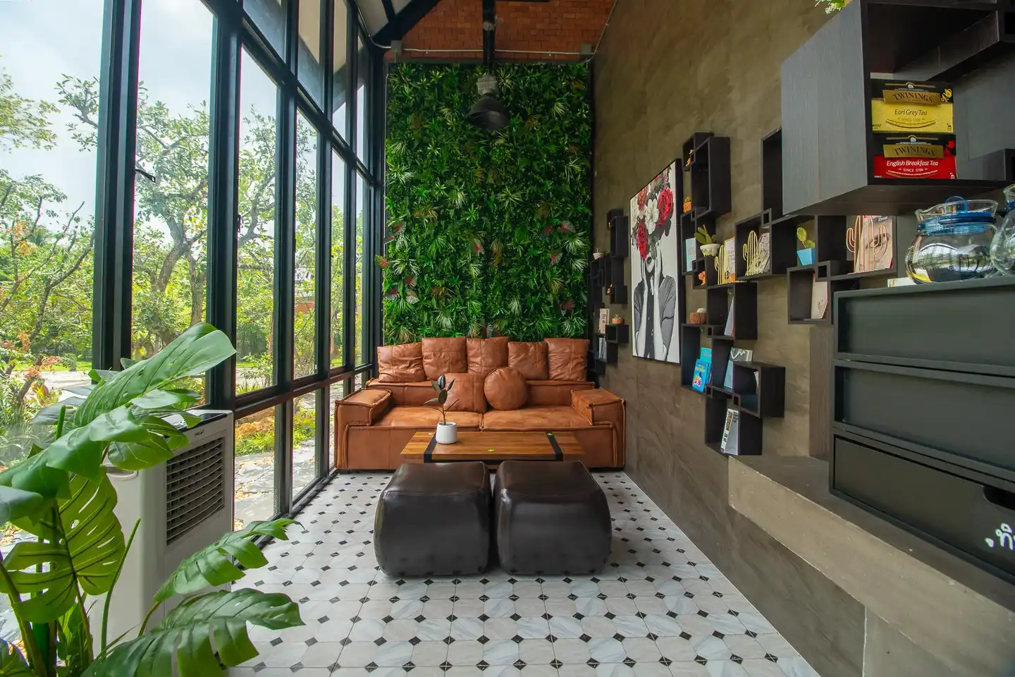 Coco Pina Lobby