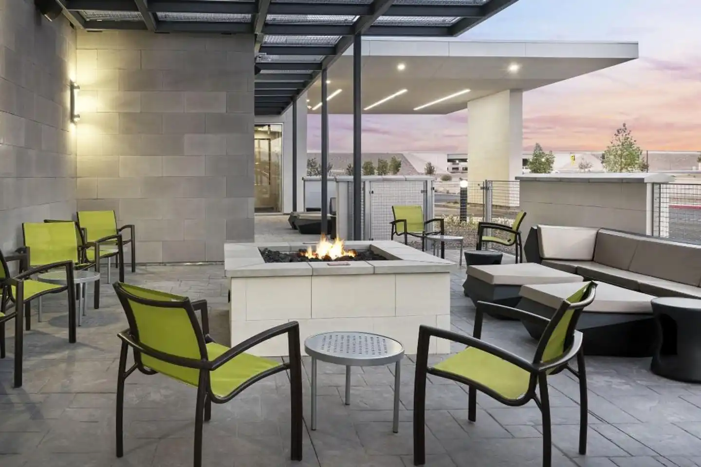 SpringHill Suites by Marriott Las Vegas Airport Bar