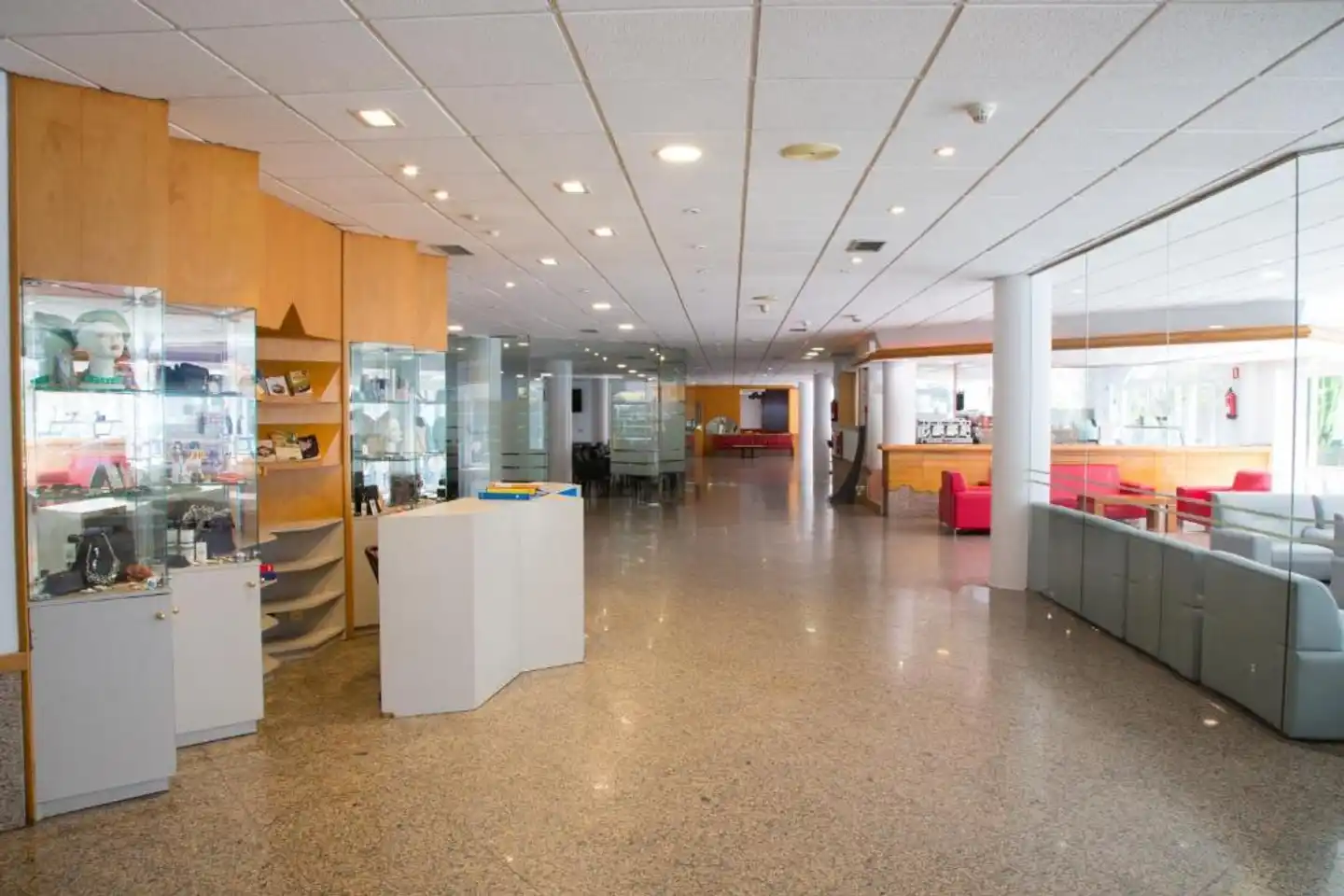 Don Juan Tossa Hotel & Bungalows Lobby