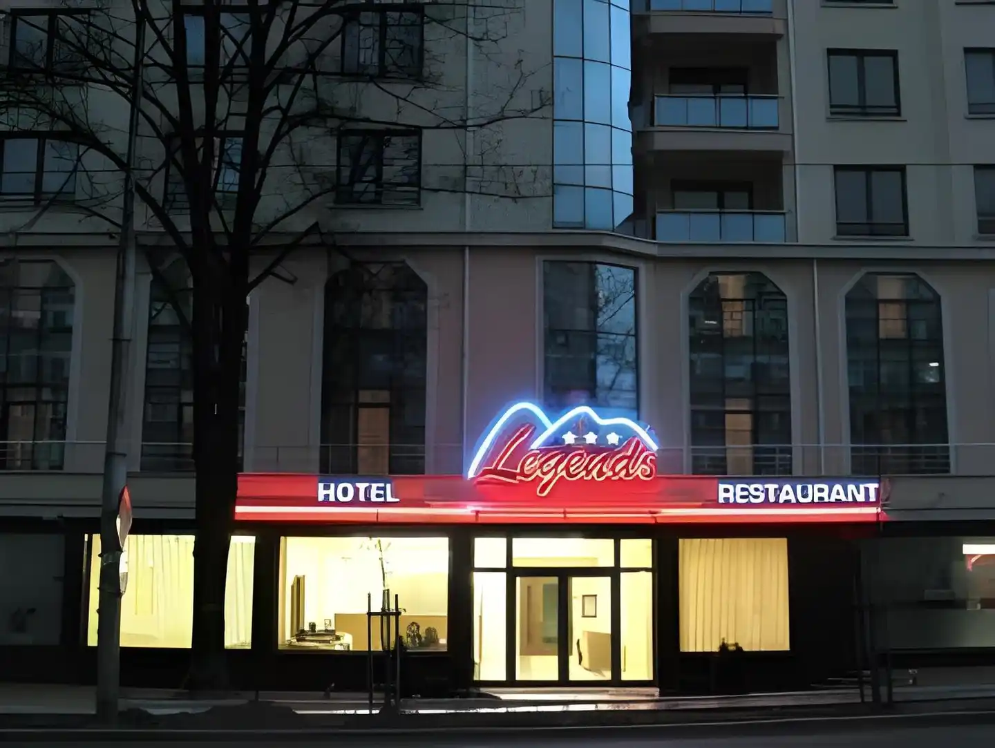 Legends Hotel Aussenansicht