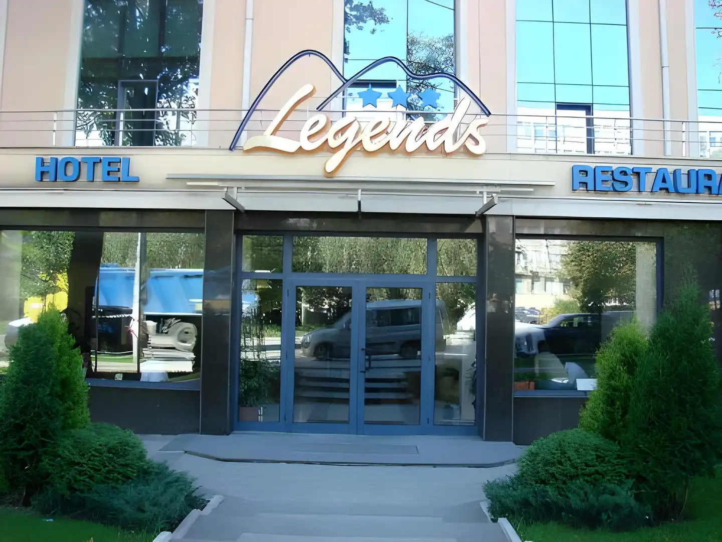 Legends Hotel Aussenansicht
