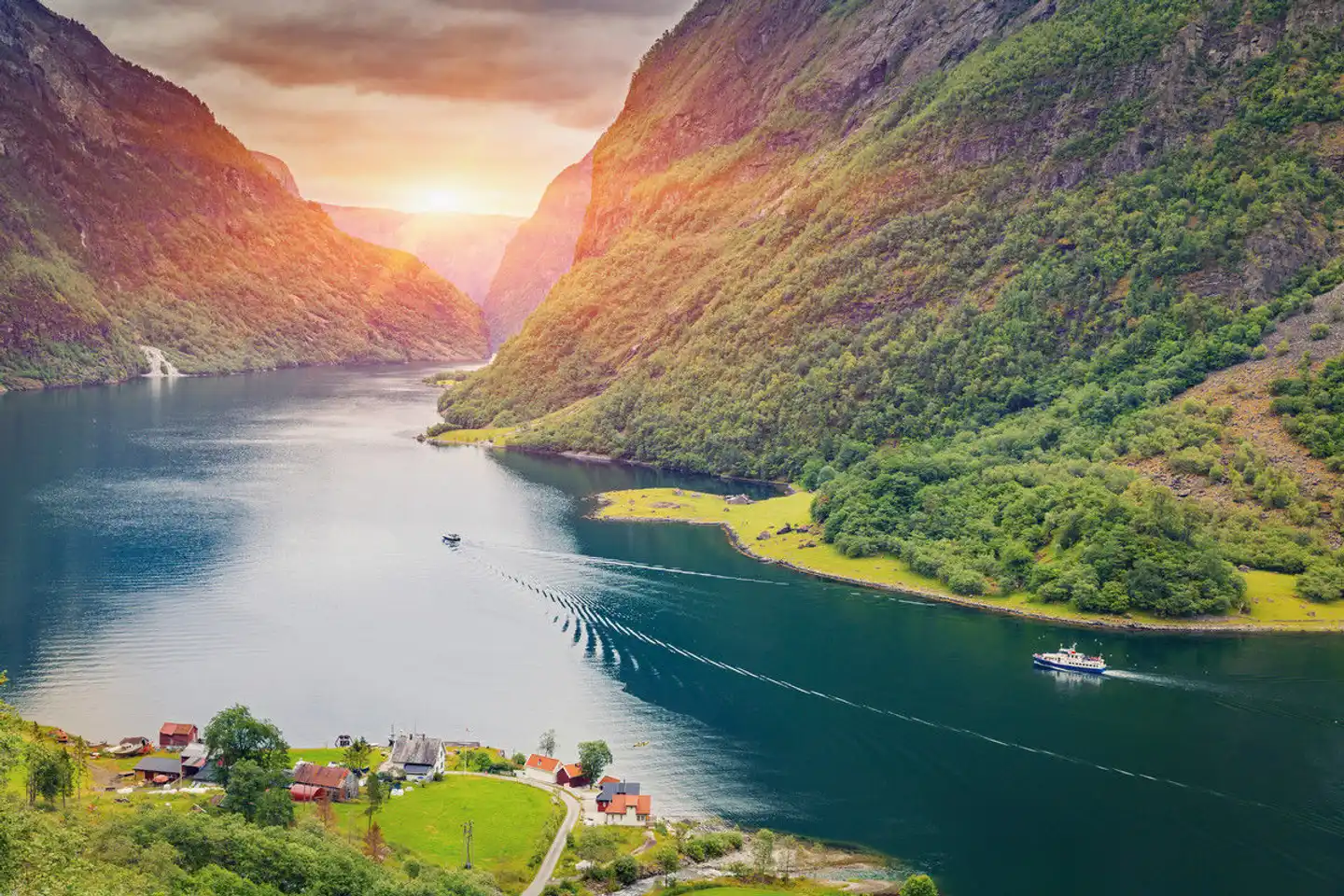 Mit Postschiff und Bahn durch Norwegen Landschaft