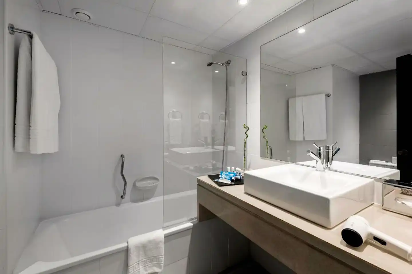 TRYP by Wyndham Lisboa Caparica Mar Badezimmer