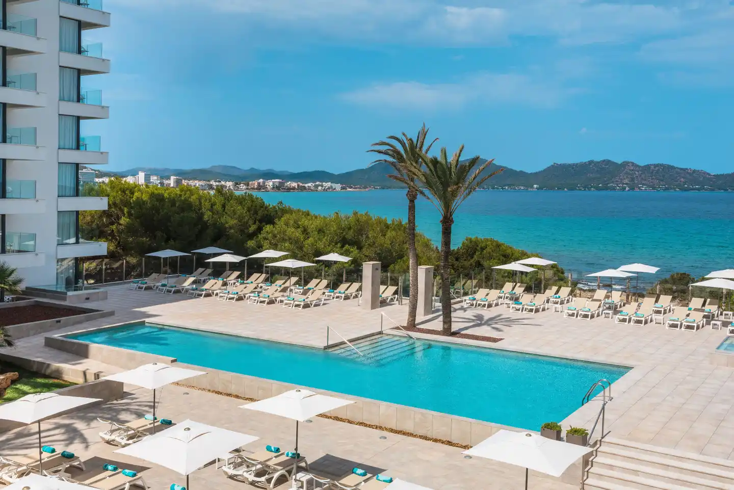 Iberostar Waves Cala Millor Pool