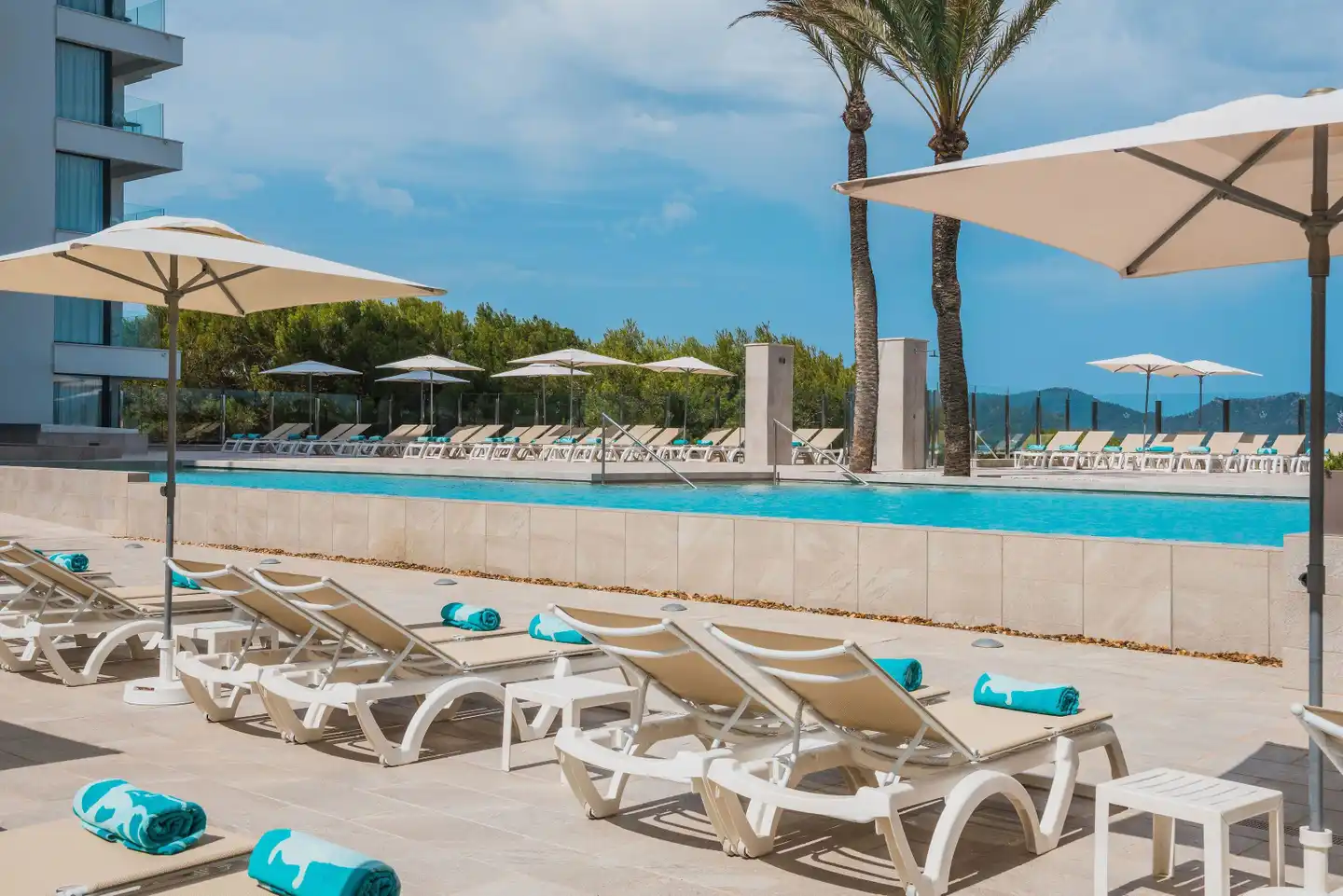 Iberostar Waves Cala Millor Pool