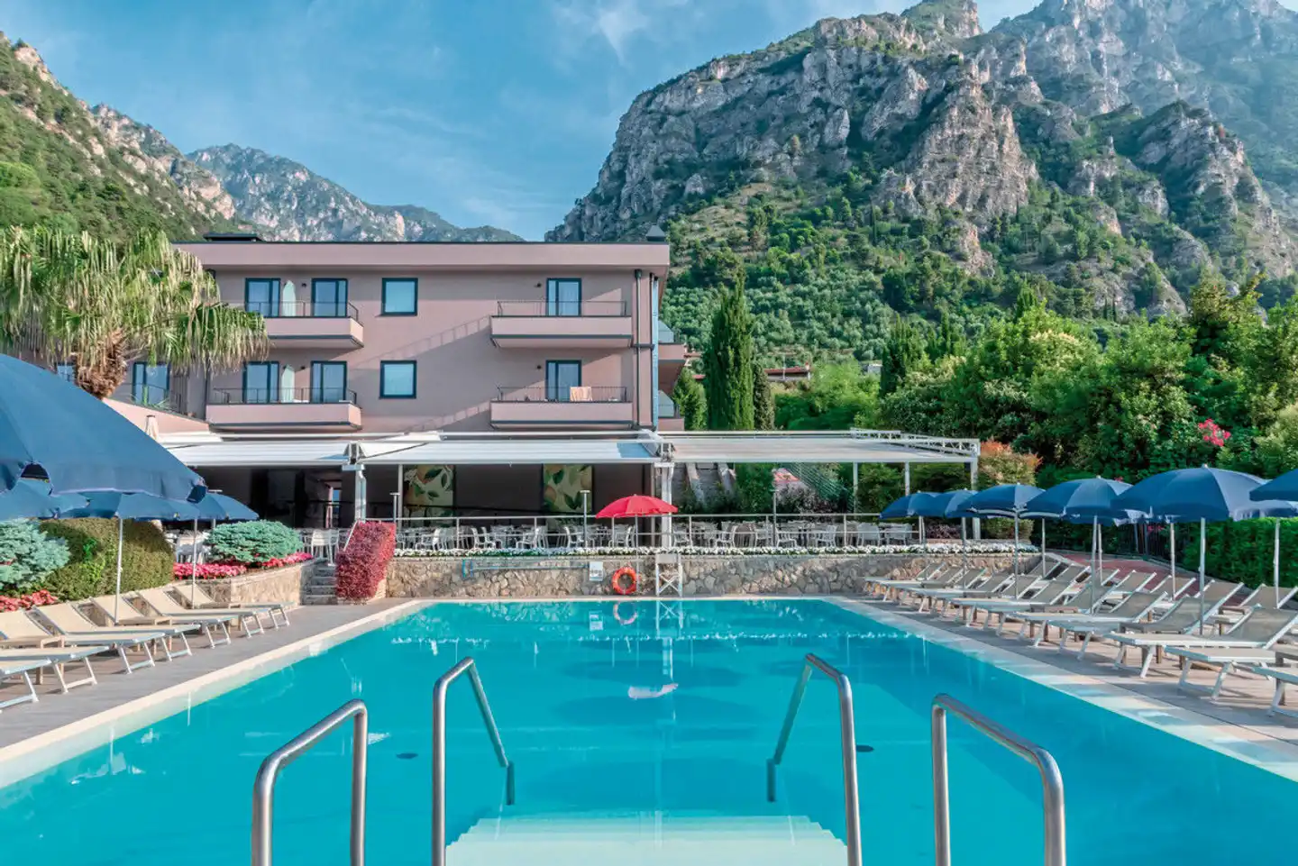 Royal Village Pool