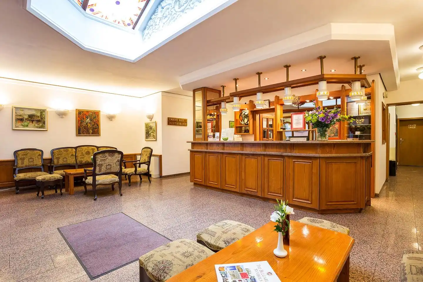 Geneva Hotel Bar